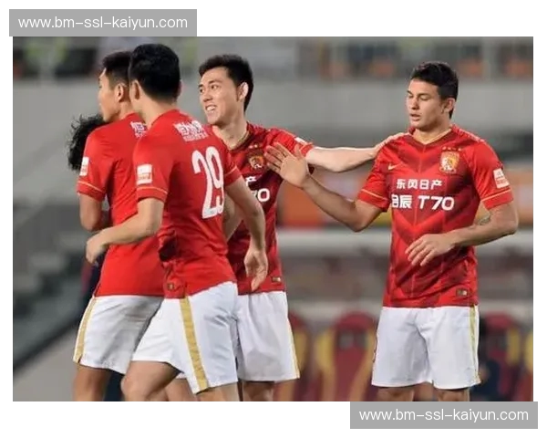 红潮撞击铁血：恒大与辽宁宏运，那段被烈火淬炼的中超黄金时代